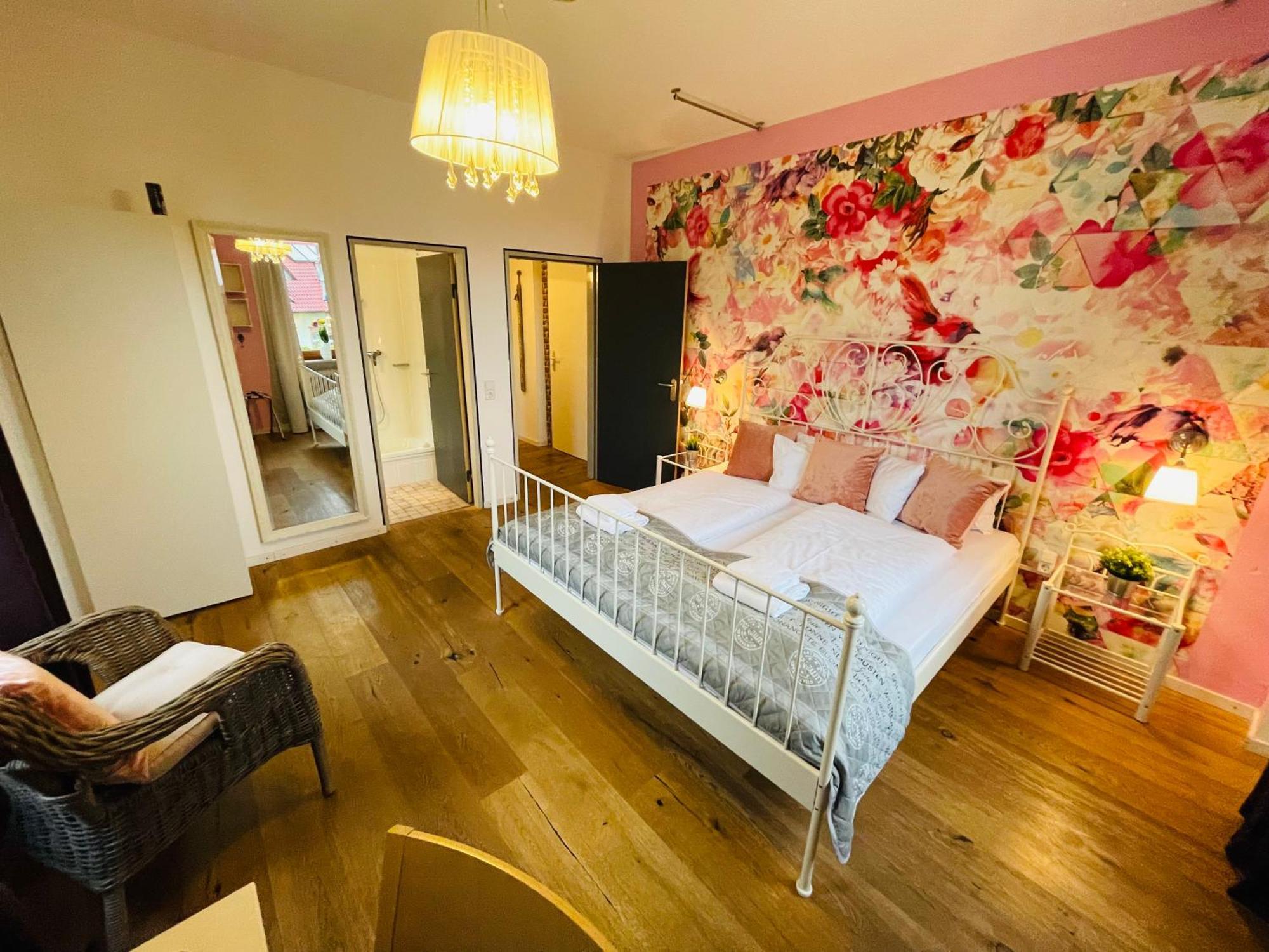 Zum Rayers Cafe-Restaurant & Boutique-Hotel Niederrotweil 部屋 写真