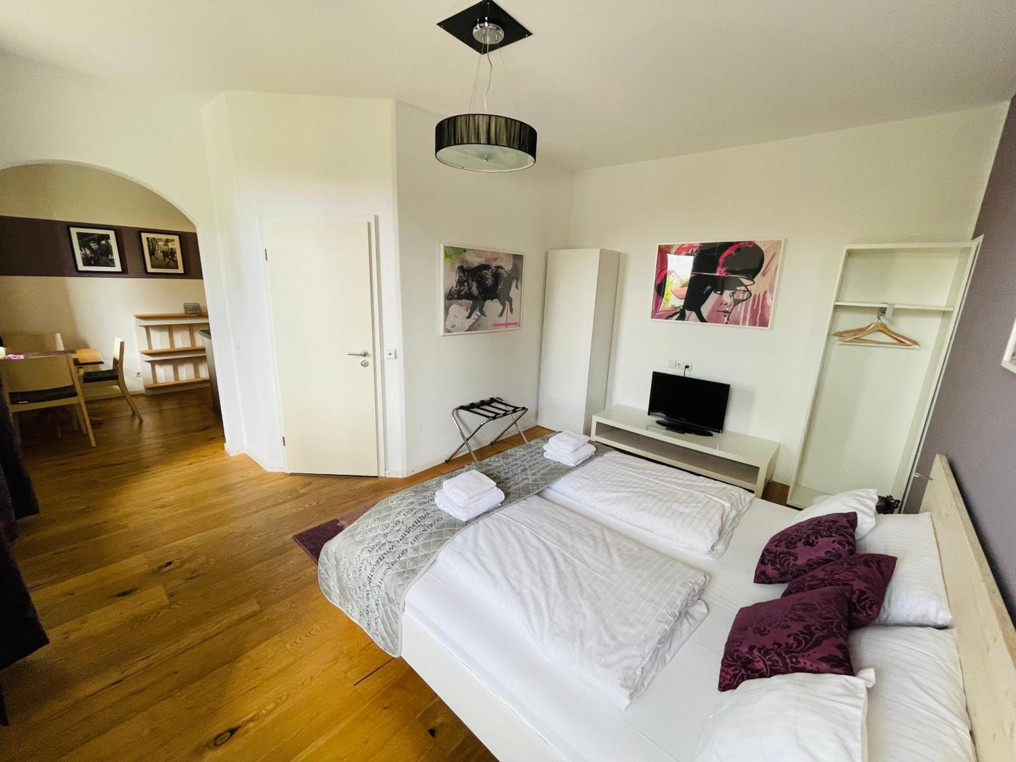 Zum Rayers Cafe-Restaurant & Boutique-Hotel Niederrotweil 部屋 写真