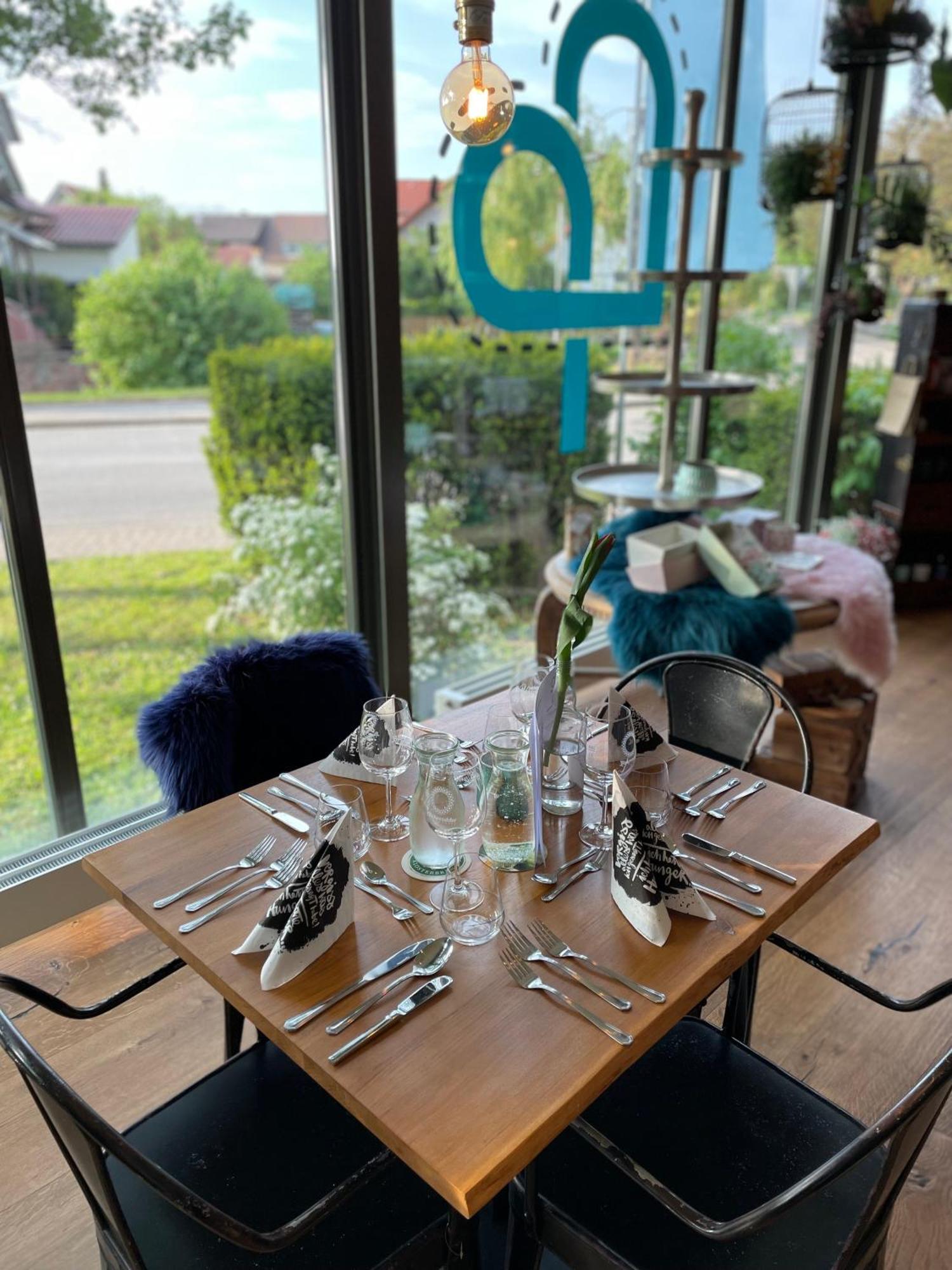 Zum Rayers Cafe-Restaurant & Boutique-Hotel Niederrotweil エクステリア 写真