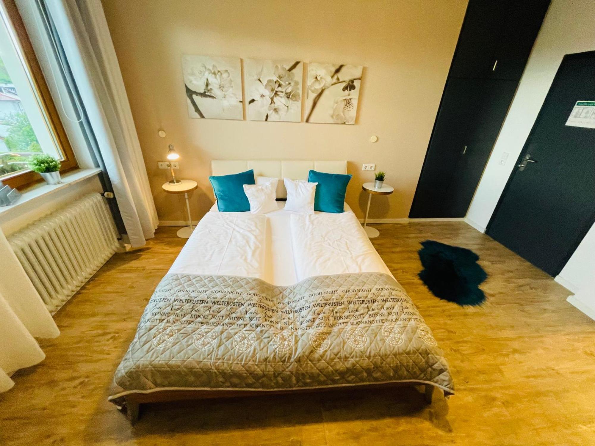Zum Rayers Cafe-Restaurant & Boutique-Hotel Niederrotweil 部屋 写真